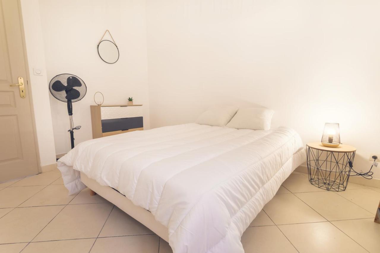 Appartement Tout Equipe Pour 6 Personnes A 15Min Des Plages ベジエ エクステリア 写真